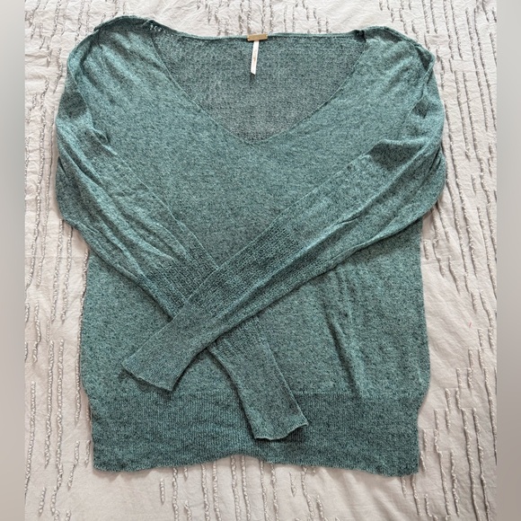 Free People Beach Teal V-Neck Women's Light Weight Sweater Small - Picture 5 of 11